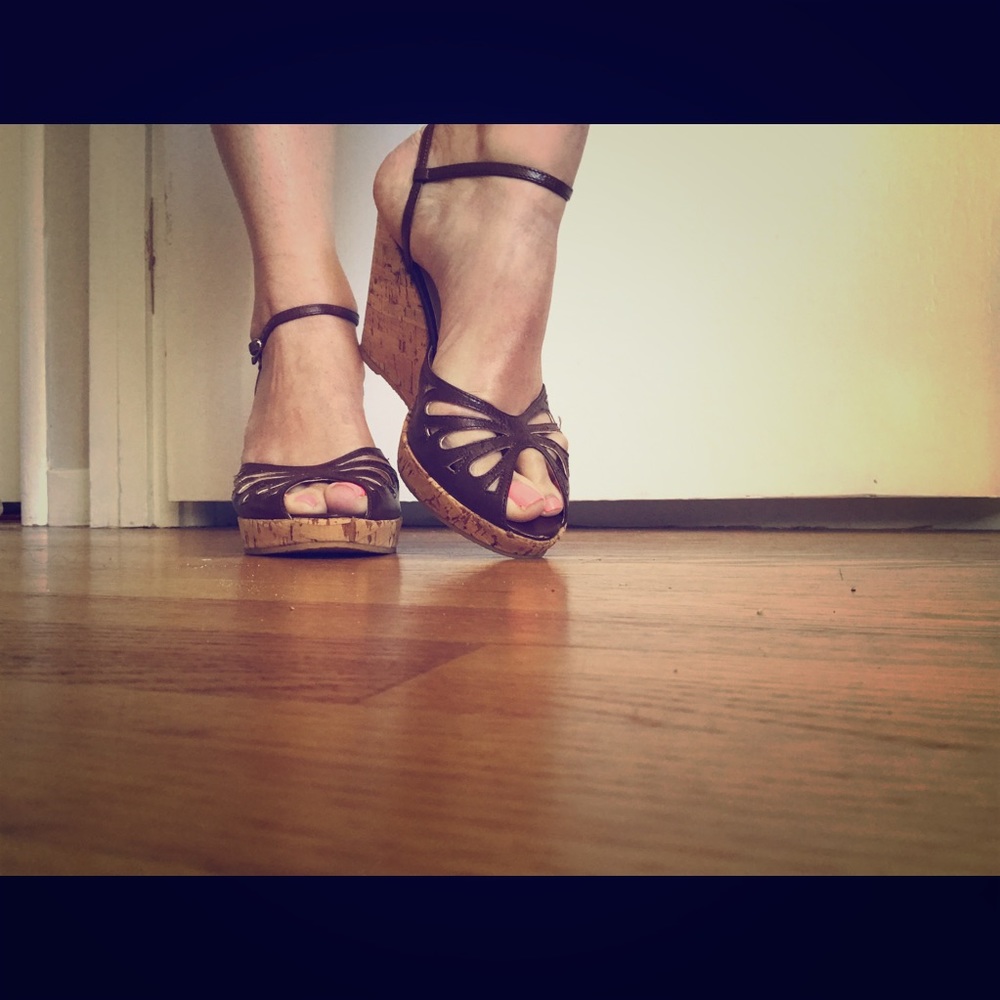 Chinese laundry wedges